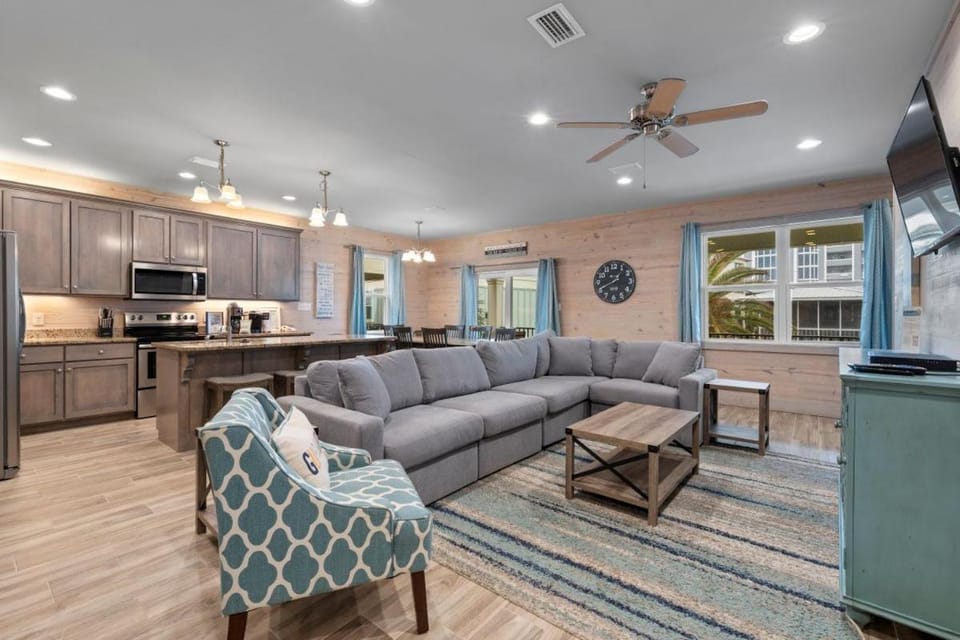 Koastal Kabana at Romeo Beach by Youngs Suncoast House in Gulf Shores