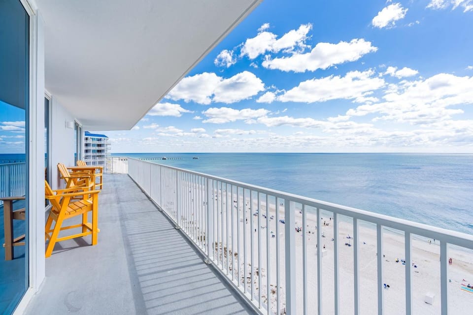 Lighthouse 1118 by Youngs Suncoast Apartment in Gulf Shores