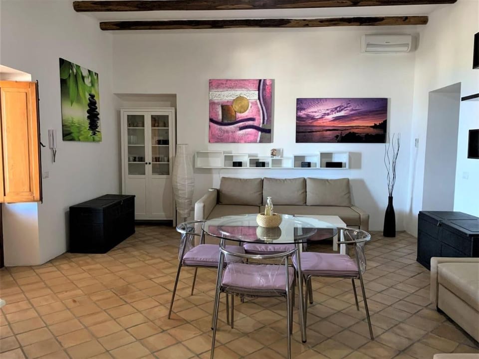 Le Terrazze di Salina, a 100 mt dalla spiaggia House in Sicily