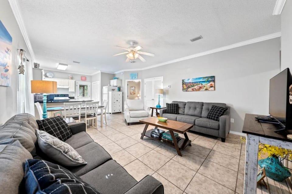 Orange Beach Villas - Beach Retreat by Youngs Suncoast House in Orange Beach