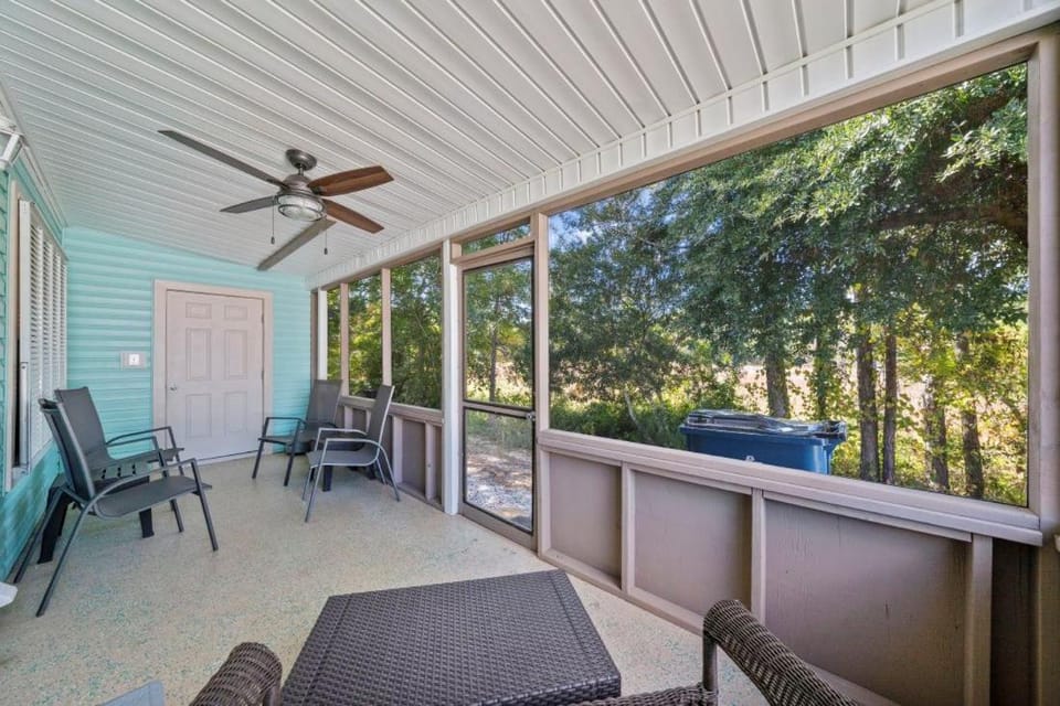 Patio, Day, Natural landscape, Seating area, Garden view