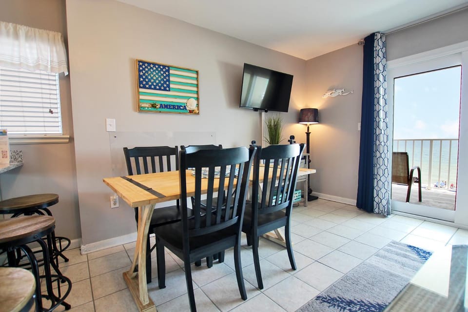 Seacrest 401 by Youngs Suncoast Apartment in West Beach