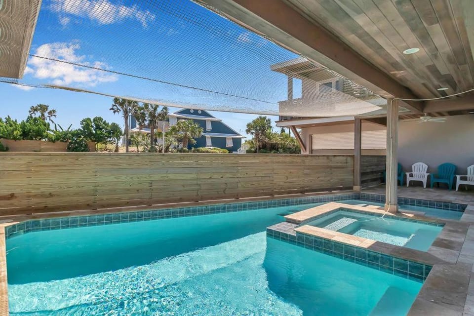 Salt Therapy N - Coastal escape w beach access House in Vilano Beach