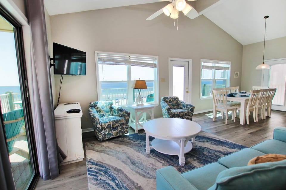 Sundial G3 by Youngs Suncoast Apartment in West Beach