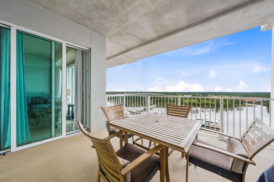 Patio, Day, Natural landscape, View (from property/room), Balcony/Terrace, Lake view