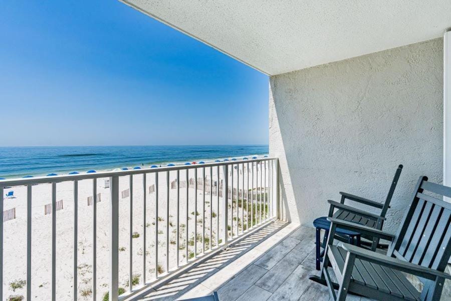 Westwind 301 by Youngs Suncoast Apartment in West Beach