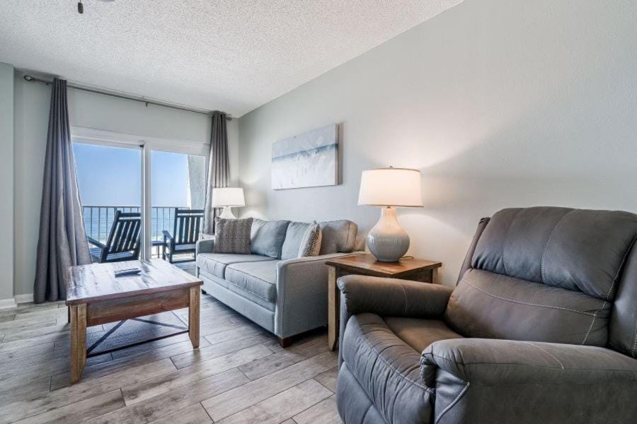 Westwind 301 by Youngs Suncoast Apartment in West Beach