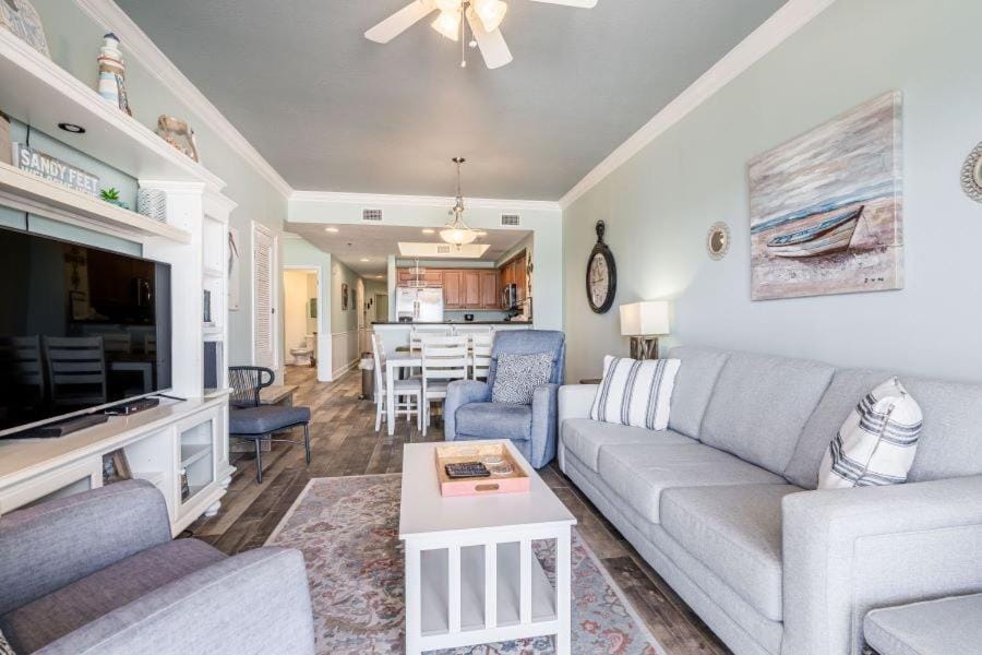 Seawind 704 by Youngs Suncoast Apartment in Gulf Shores