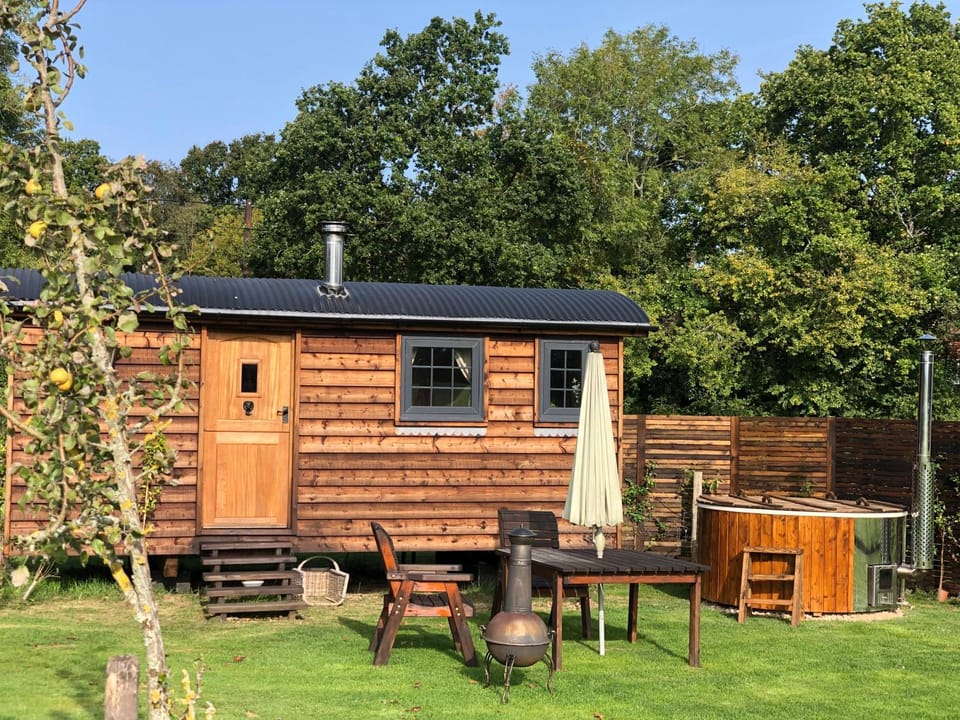 Goodwin Farm Campground/ 
RV Resort in Rother District