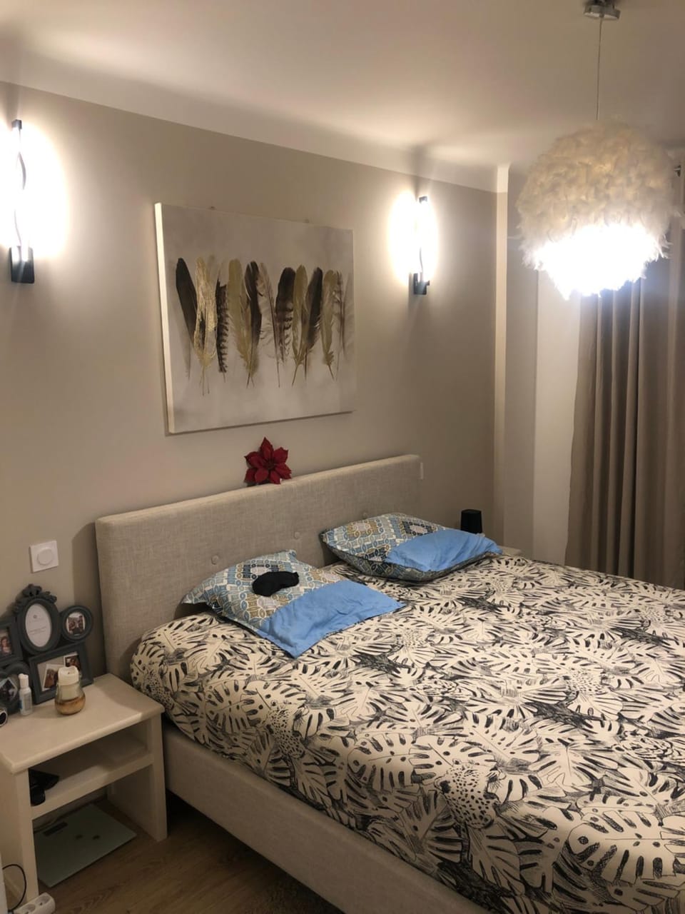Bed, Photo of the whole room, Bedroom