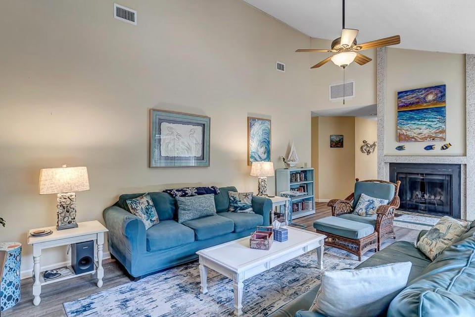 Coastal Oaks in Atlantic Beach House in Atlantic Beach