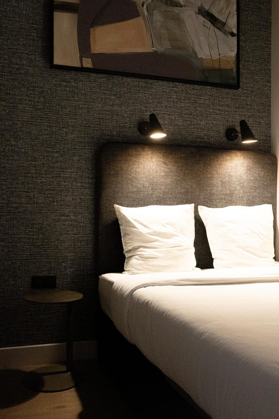 Bed, Evening entertainment, Bedroom