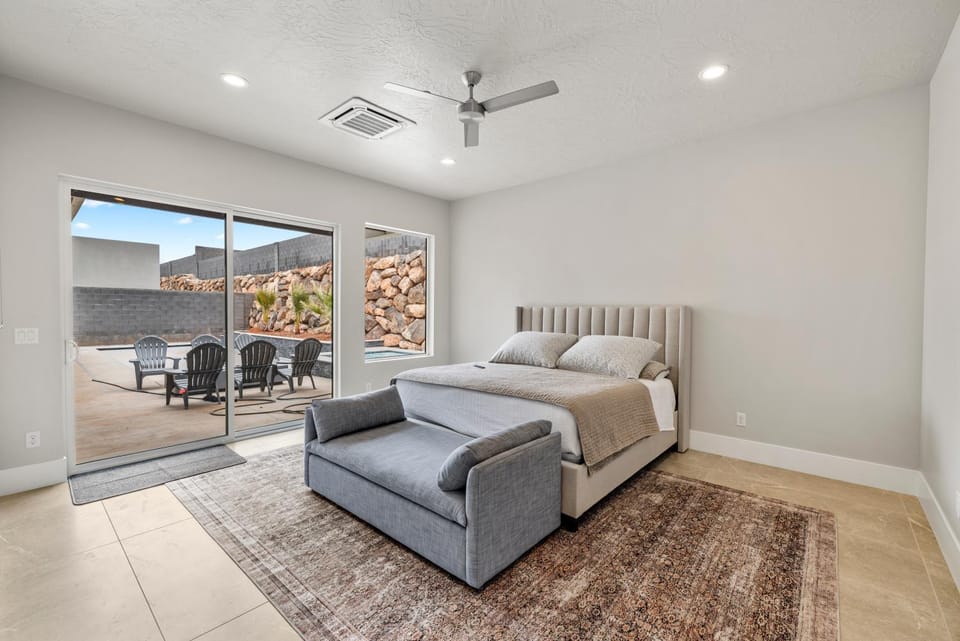 Bed, Bedroom, fireplace