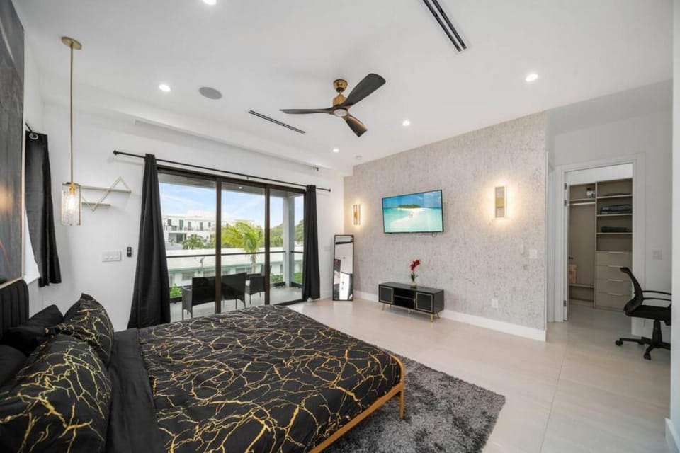The Elements Luxury Home Fort Lauderdale House in Fort Lauderdale