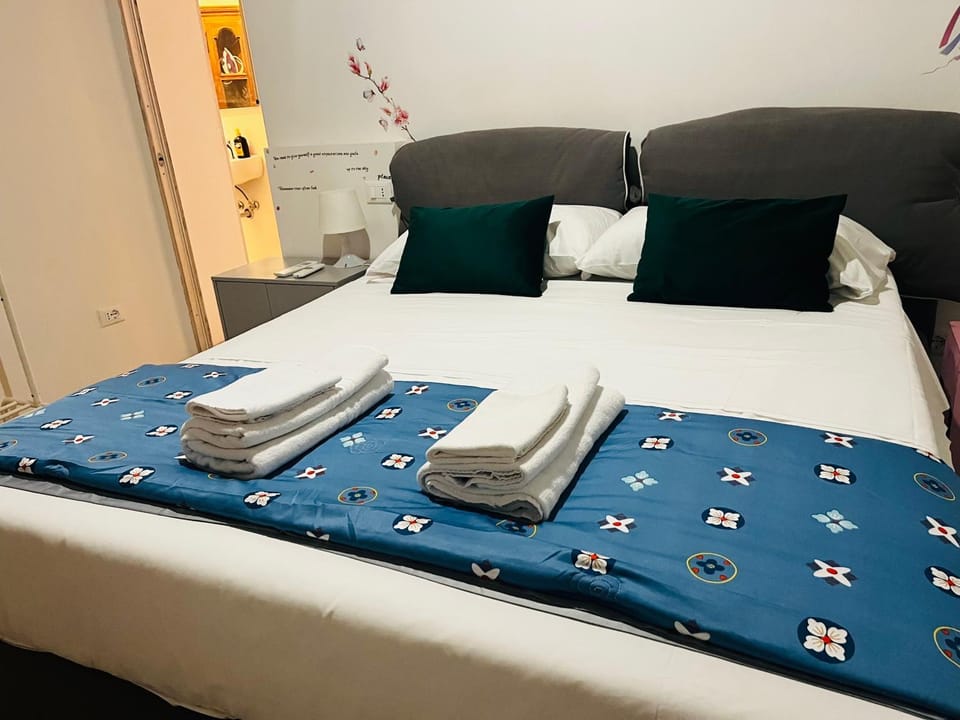 Sweet Life House Rome Cavour Apartment in Rome