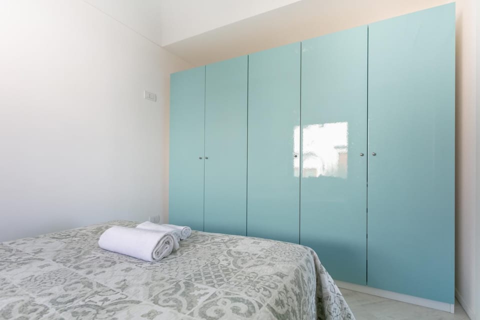 Bed, Bedroom, wardrobe