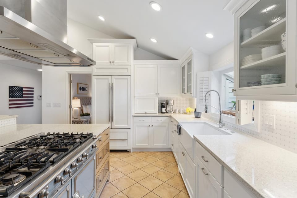 1001 E Arctic Out of the Blue Stunning Oceanfront Home House in Folly Beach