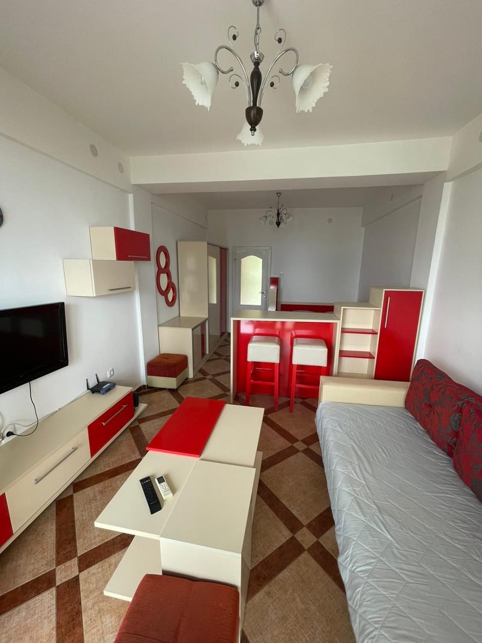 TV and multimedia, Living room, Photo of the whole room, Seating area, Dining area, Evening entertainment