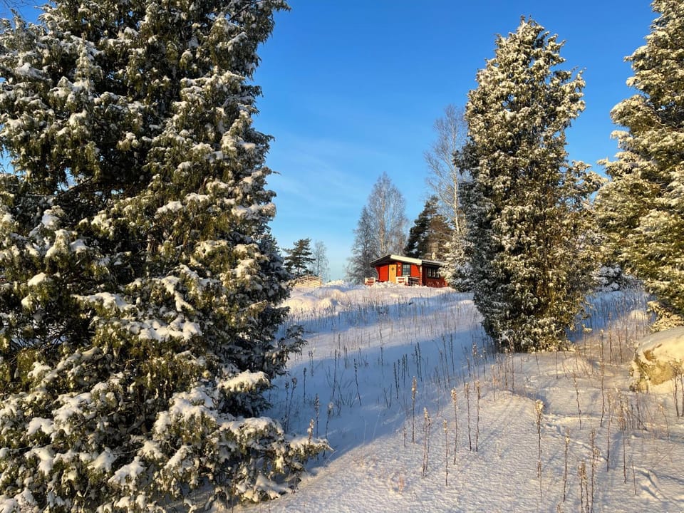 Kvarnsjöns Naturcamping Stuga 3 House in Västra Götaland County