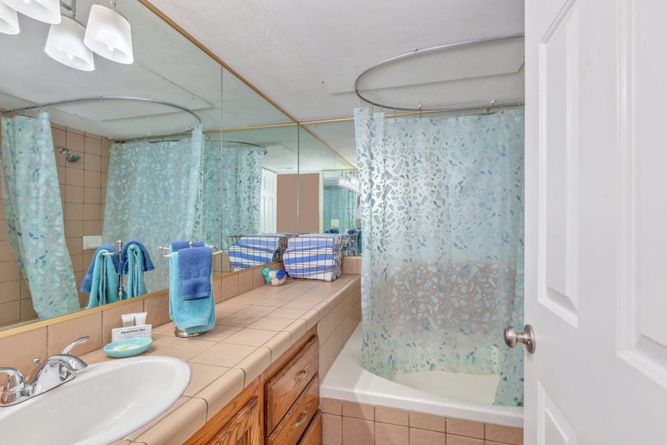 LP 124 Mesa Views, Grill, Cable, Great Las Palmas Amenities, and Fully Stocked Kitchen House in St George