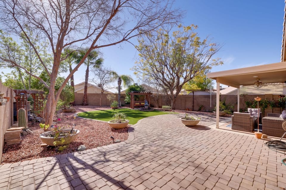 Golf & Hike: Family Home w/ Patio in Glendale House in Phoenix