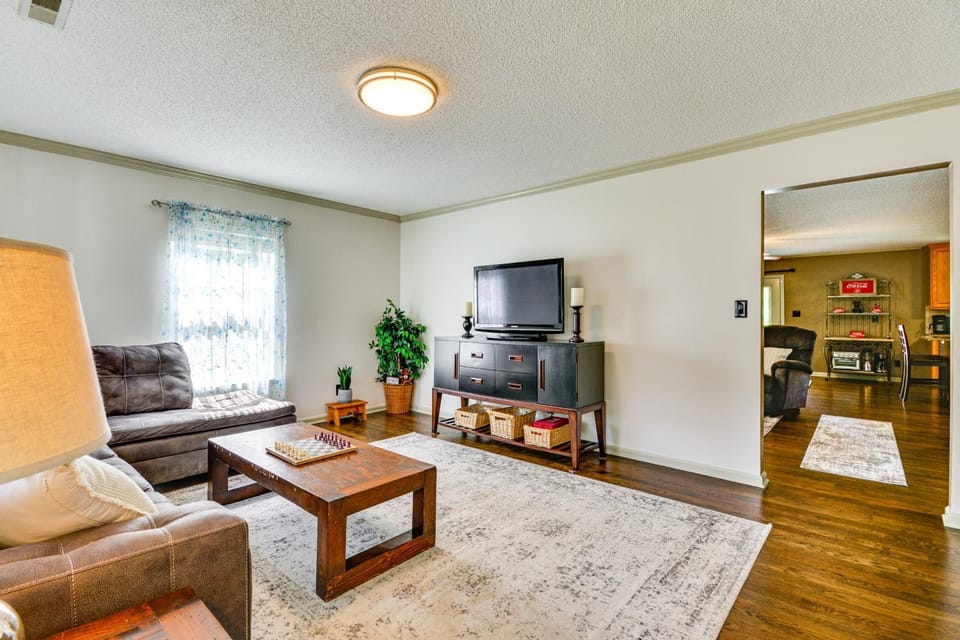 Browns Summit Vacation Rental w/ Fire Pit! House in Greensboro