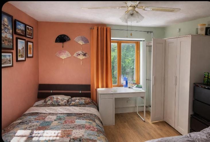 Read Oak Lodge - Spring Offer - Free Parking - Kitchen Laundry Facility - Near PRUH - Orpington - 20 Mins from London Bridge Vacation rental in Bromley