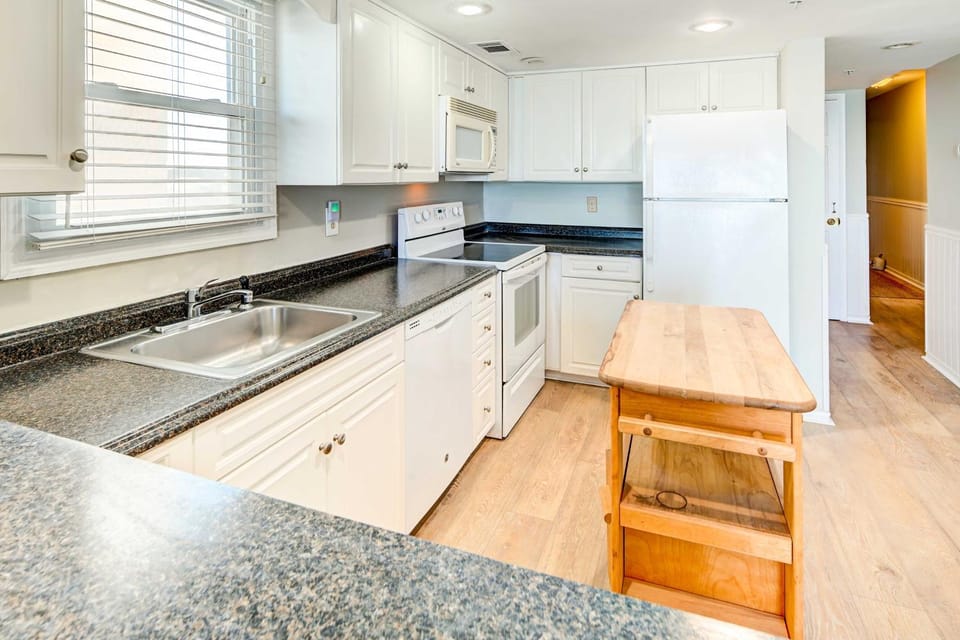Murrells Inlet Condo on Garden City Beach! House in Garden City