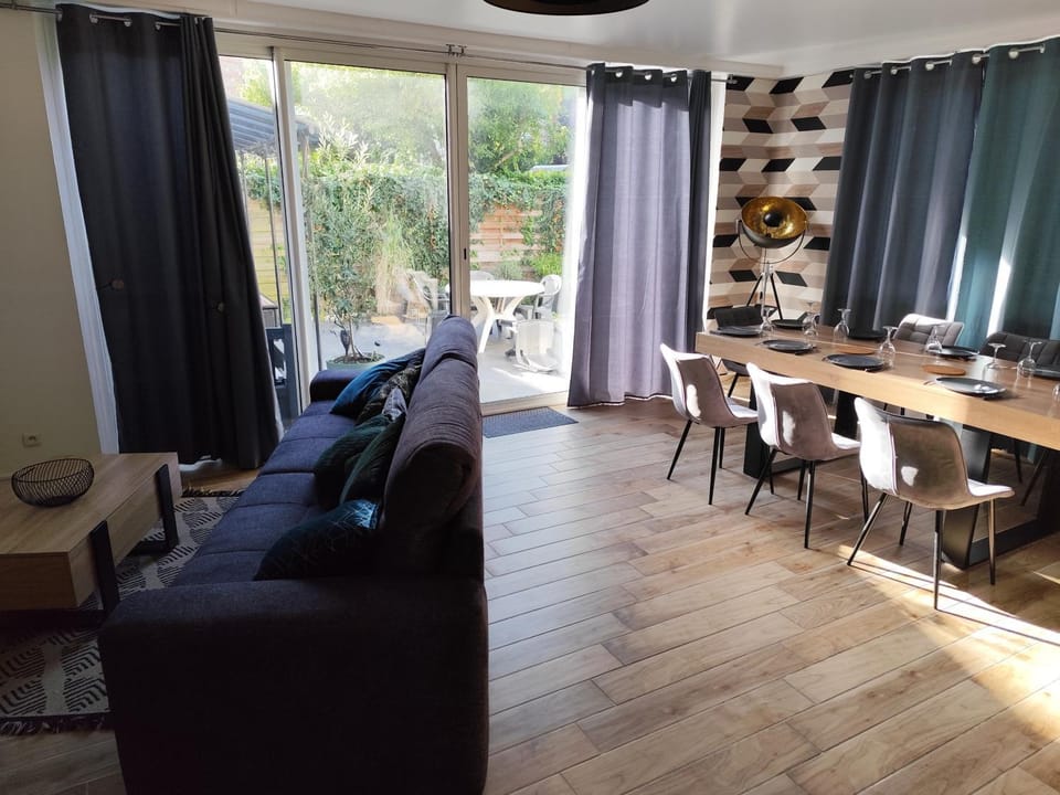 Maison de ville avec extérieur au calme. House in Le Havre