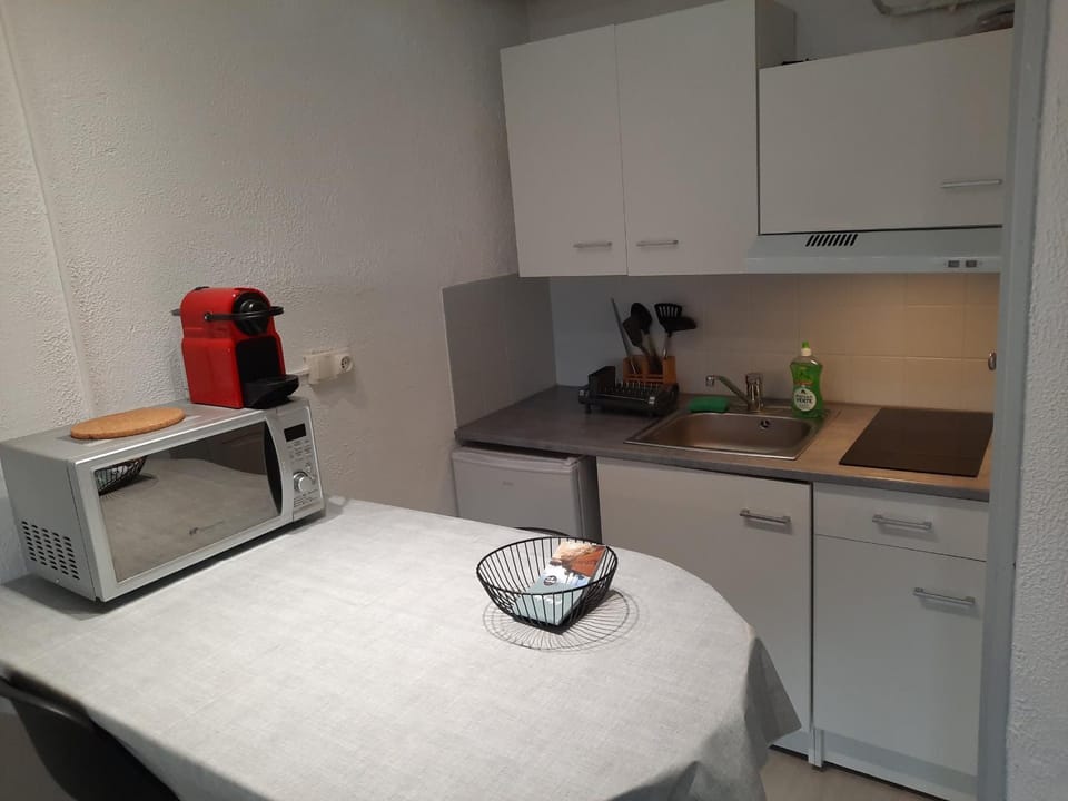 Studio rénové Seignosse, à 2 min de la plage, balcon sud, proche commerces et parc aquatique - FR-1-239-871 Apartment in Seignosse