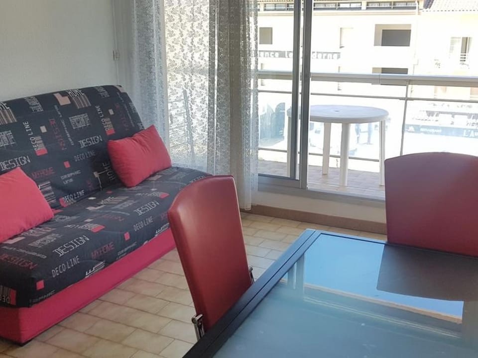 Studio climatisé, balcon, proche plage et commerces - FR-1-701-57 Apartment in Occitanie