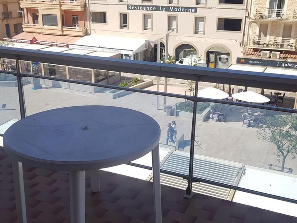 Studio climatisé, balcon, proche plage et commerces - FR-1-701-57 Apartment in Occitanie