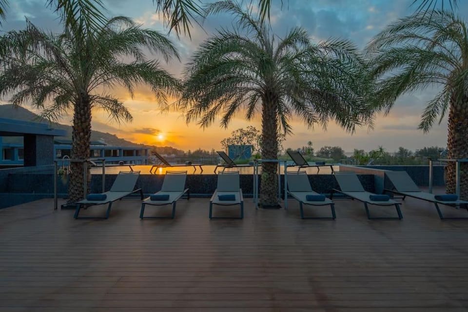 Balcony/Terrace, Swimming pool