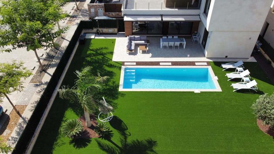 Property building, Swimming pool