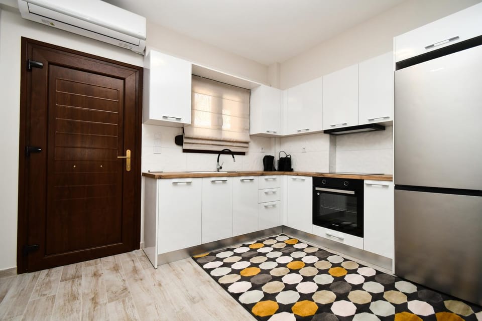 Kitchen or kitchenette, pet friendly, stove