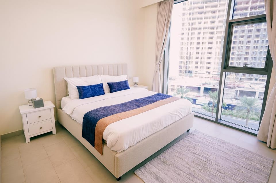 Bed, View (from property/room), Photo of the whole room, Bedroom, City view