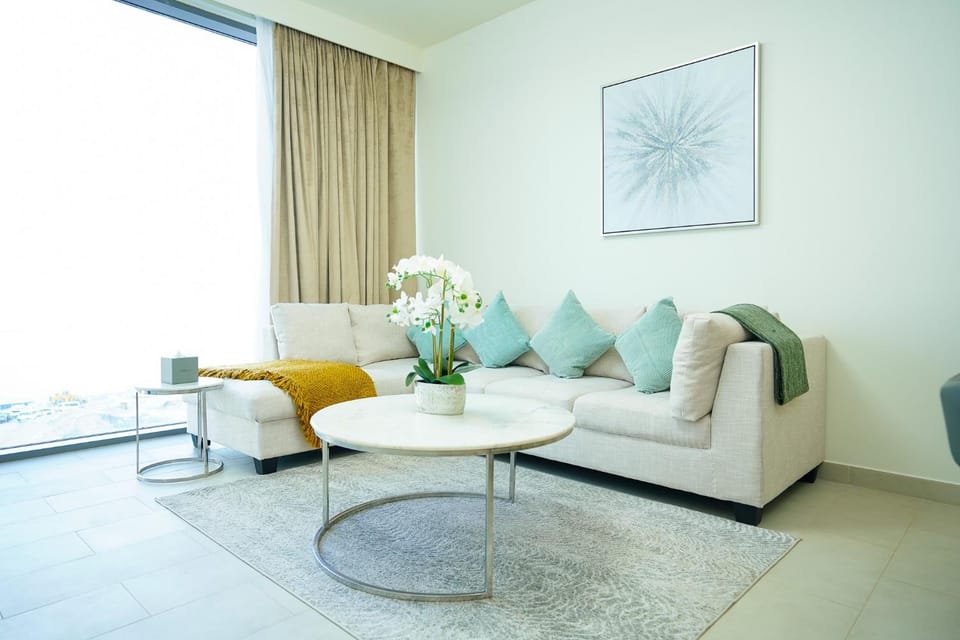 View (from property/room), Living room, Seating area