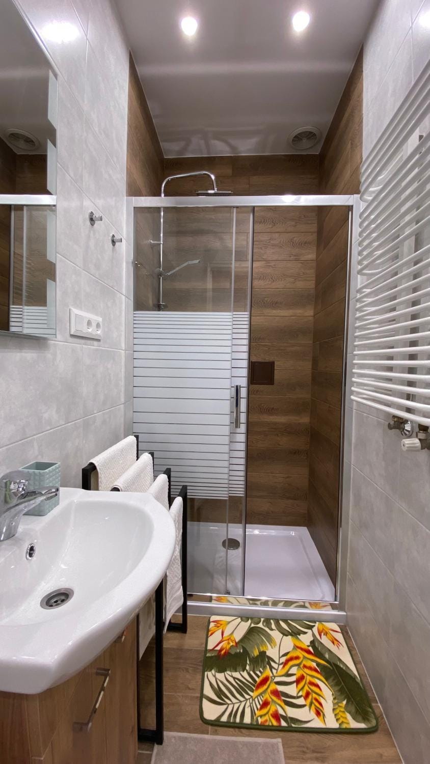 Shower, Bathroom