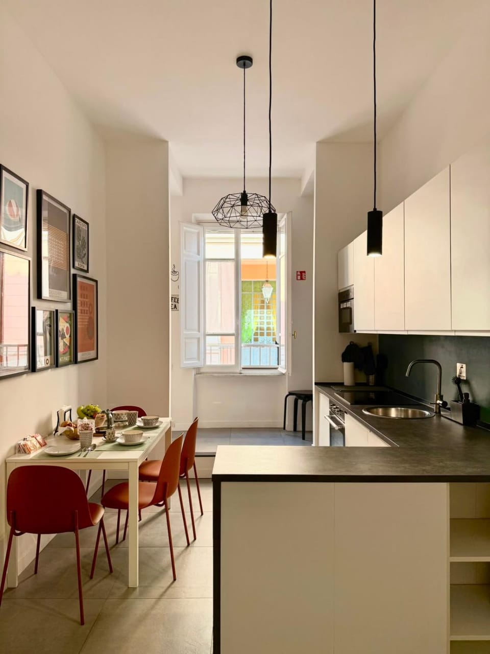 Kitchen or kitchenette, Communal kitchen
