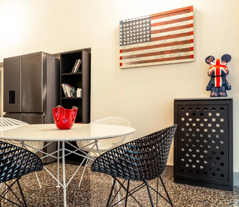 Luxury Loft near Duomo and Garage Apartment in Milan
