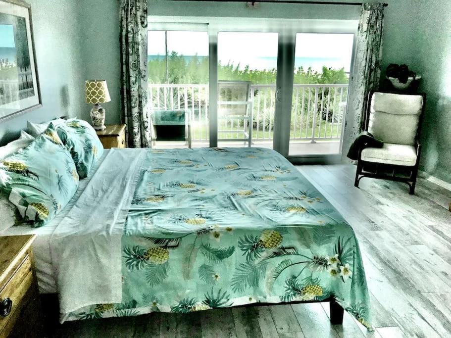 Bed, Balcony/Terrace, Bedroom
