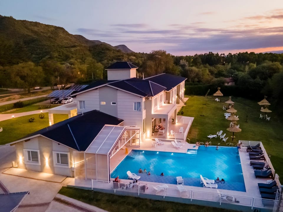 Property building, Natural landscape, Bird's eye view, Mountain view, Pool view, Swimming pool, sunbed