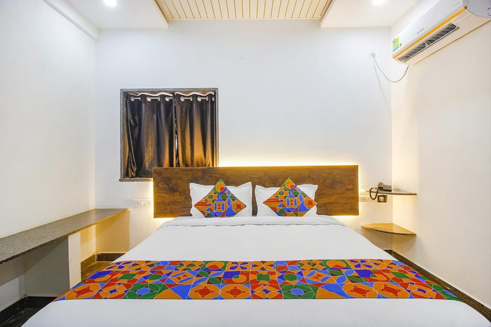 Bed, Bedroom, air conditioner