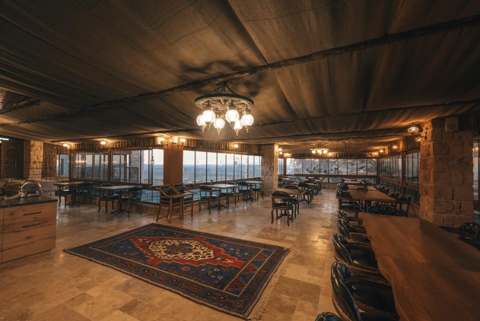 Restaurant/places to eat, Restaurant/places to eat