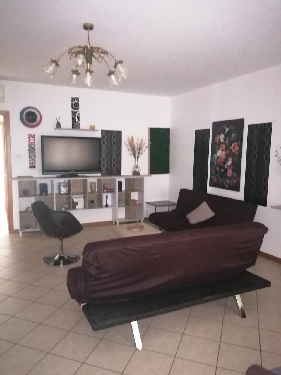 Communal lounge/ TV room, Living room