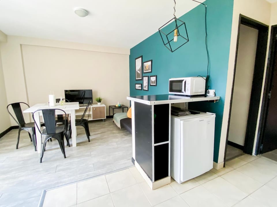 TV and multimedia, Kitchen or kitchenette, Living room, Photo of the whole room, Seating area, Dining area, Area and facilities, hair dresser, internet, locker, minibar
