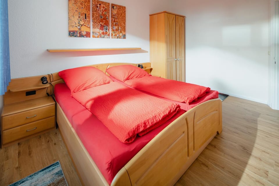Bed, Bedroom, wardrobe