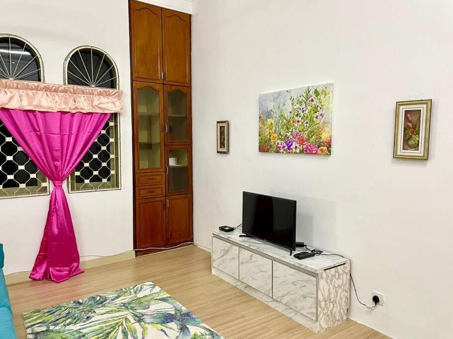 H Family Banglo Seremban #fit 20pax max #spacious carpark House in Negeri Sembilan, Malaysia