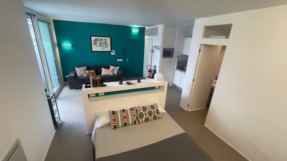 Bed, Balcony/Terrace, Lounge or bar, Photo of the whole room