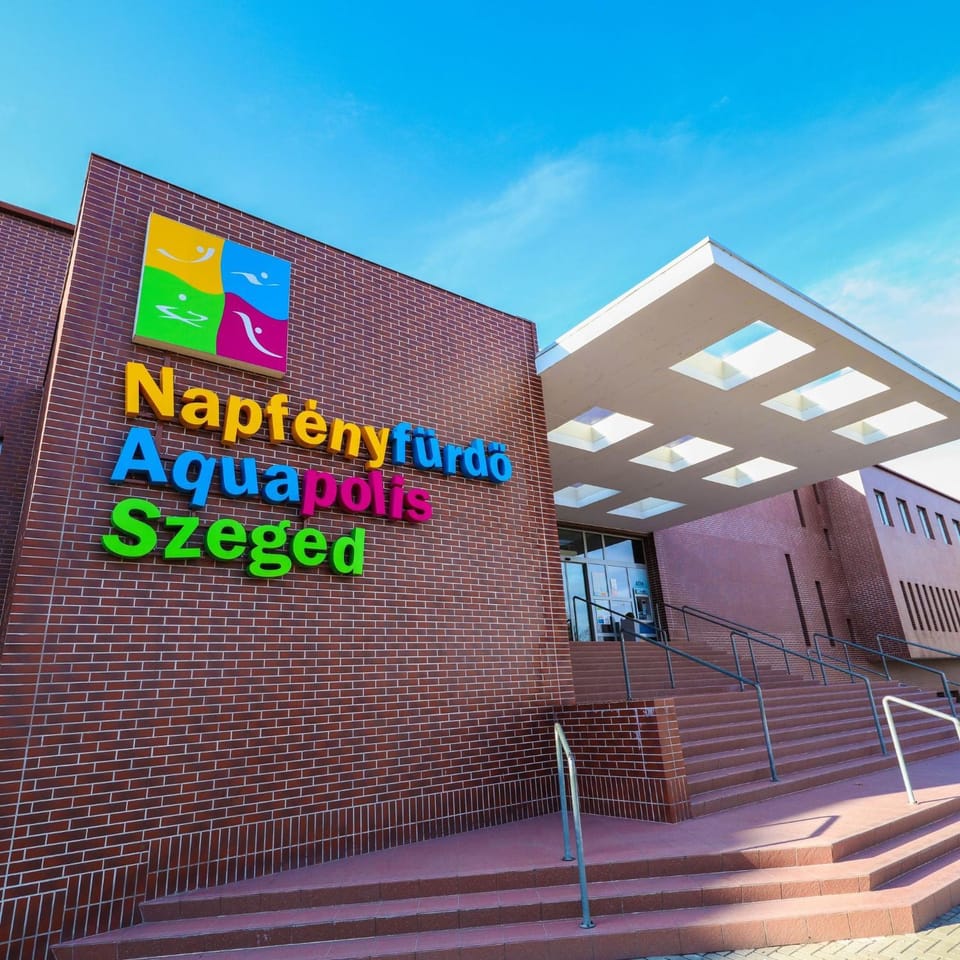 Nature in the City upper storey Bestern Apartment in Szeged